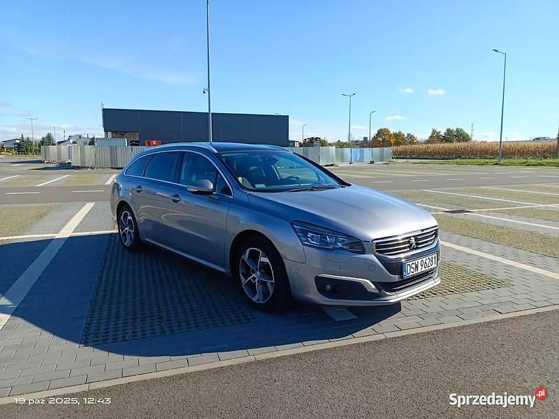 Szary Używany 2017 Peugeot 508 Allure Kombi | 49 500 zł (Uczciwa cena) - Obraz 1/4