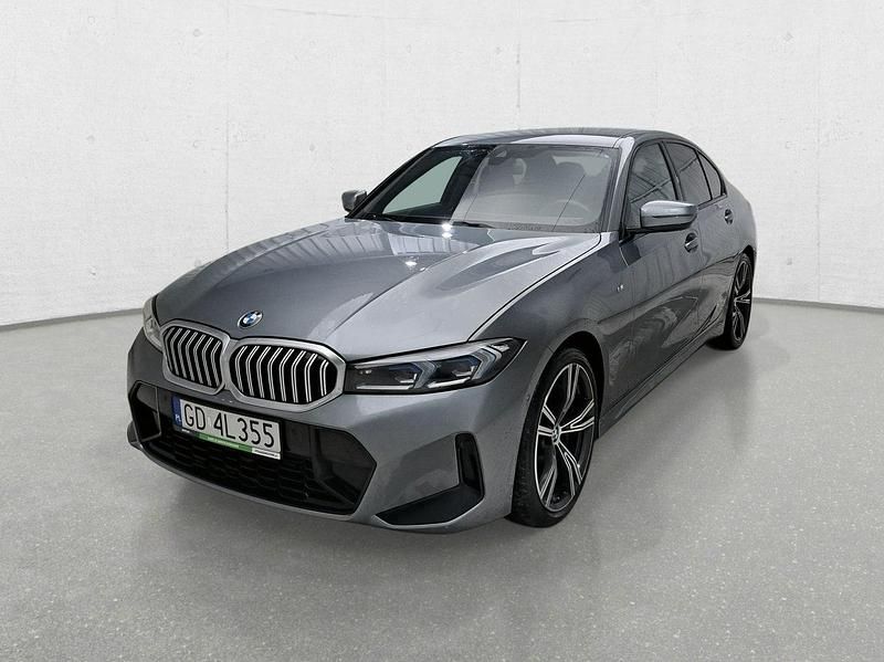 Używany BMW 330 245 KM (180 kW) 2023 Szary Sedan/Limuzyna