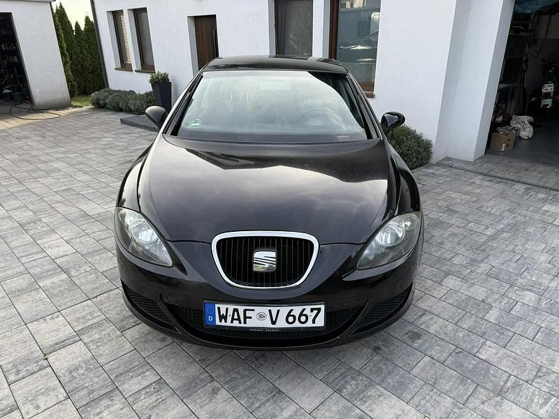 Używany Seat Leon 102 KM (75 kW) 2008 Czarny Sedan/Limuzyna