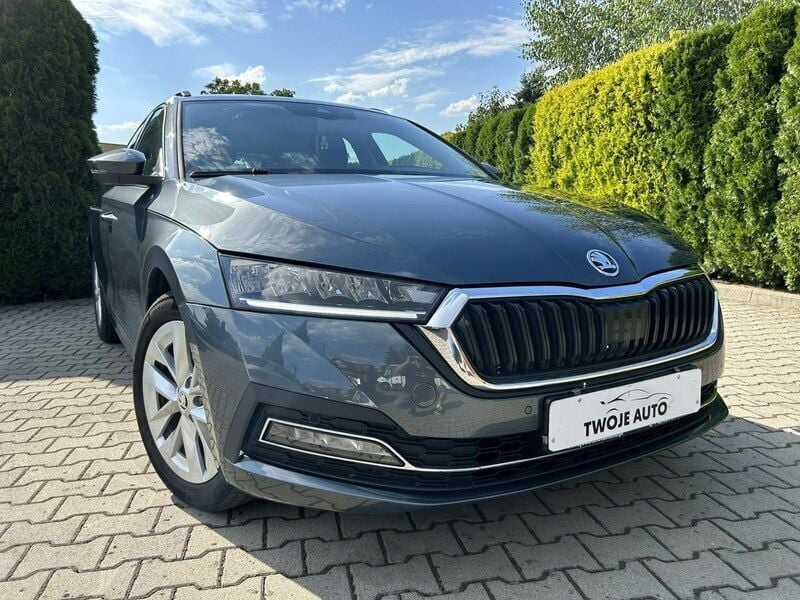 Grafitowy (metalik) Używany 2021 Skoda Octavia Sedan/Limuzyna | 84 900 zł (Uczciwa cena) - Obraz 1/4