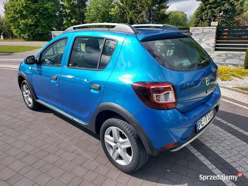 Niebieski Używany 2013 Dacia Sandero Stepway Hatchback | 25 900 zł (Drogi) - Obraz 1/4