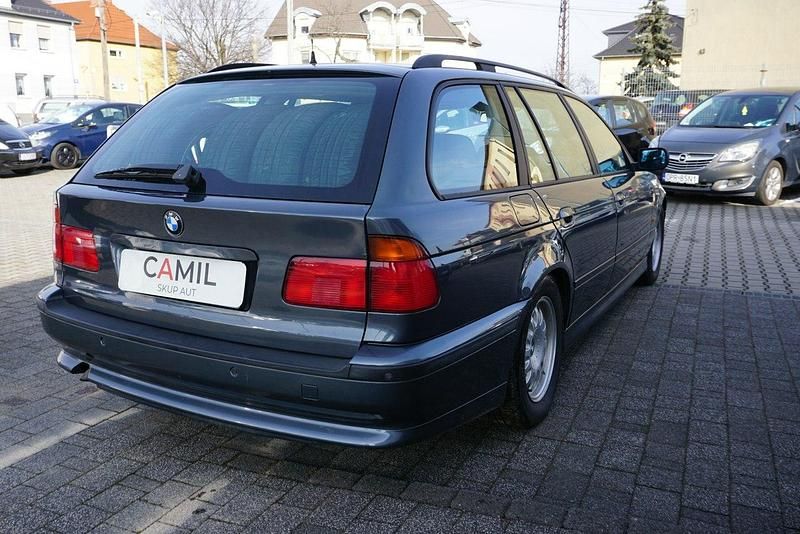 Używany BMW 530 184 KM (135 kW) 2000 Szary Kombi