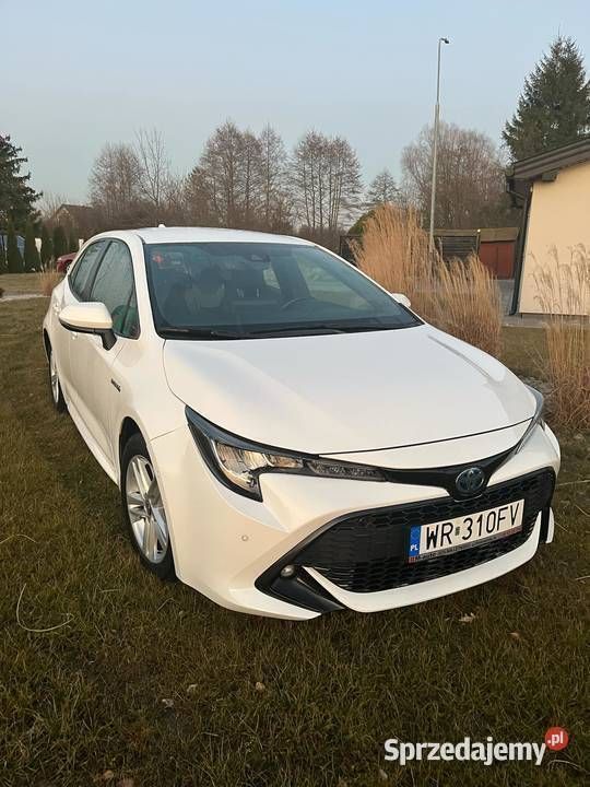 Biały Używany 2019 Toyota Corolla Comfort Hatchback | 69 800 zł (Dobra cena) - Obraz 1/4