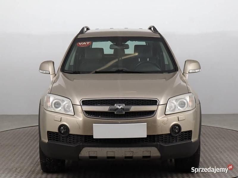 Złoty Używany 2007 Chevrolet Captiva SUV | 9999 zł (Dobra cena) - Obraz 1/4