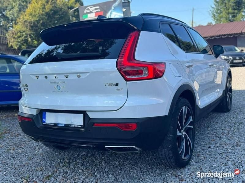 Używany Volvo XC40 R-Design 252 KM (185 kW) 2018 Biały (metalik, perła) SUV