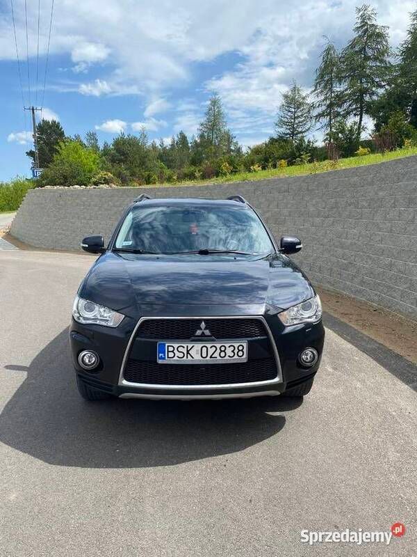 Czarny Używany 2012 Mitsubishi Outlander SUV | 27 900 zł - Obraz 1/4
