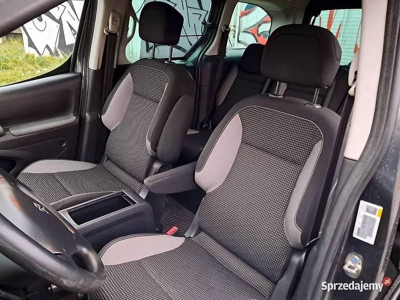 Używany Peugeot Partner Tepee Outdoor 2016 Szary Minivan