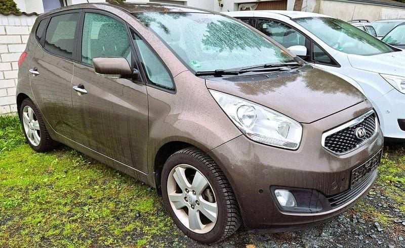 Brązowy Używany 2012 Kia Venga 2 Hatchback | 28 990 zł (Uczciwa cena) - Obraz 1/4