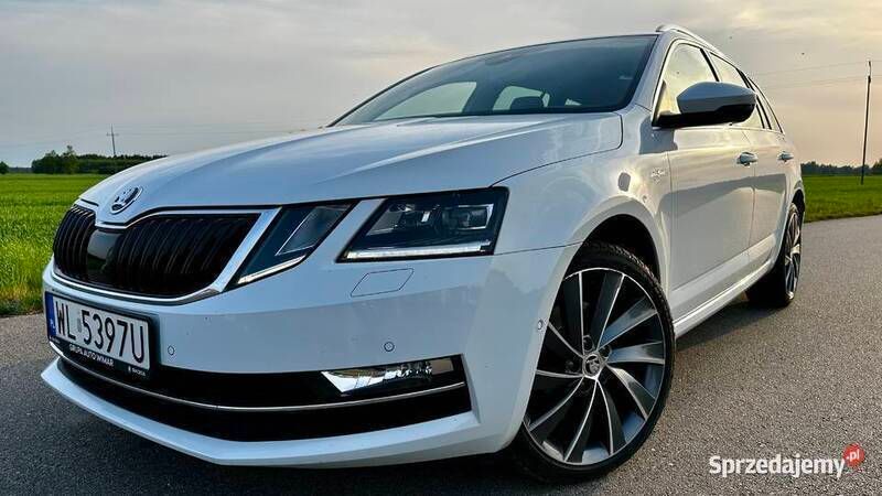 Biały Używany 2019 Skoda Octavia Kombi | 83 000 zł (Dość drogi) - Obraz 1/4