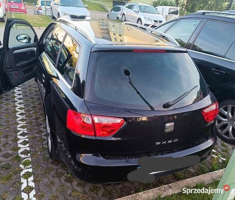Czarny Używany 2010 Seat Exeo Kombi | 30 000 zł (Dość drogi) - Obraz 1/2