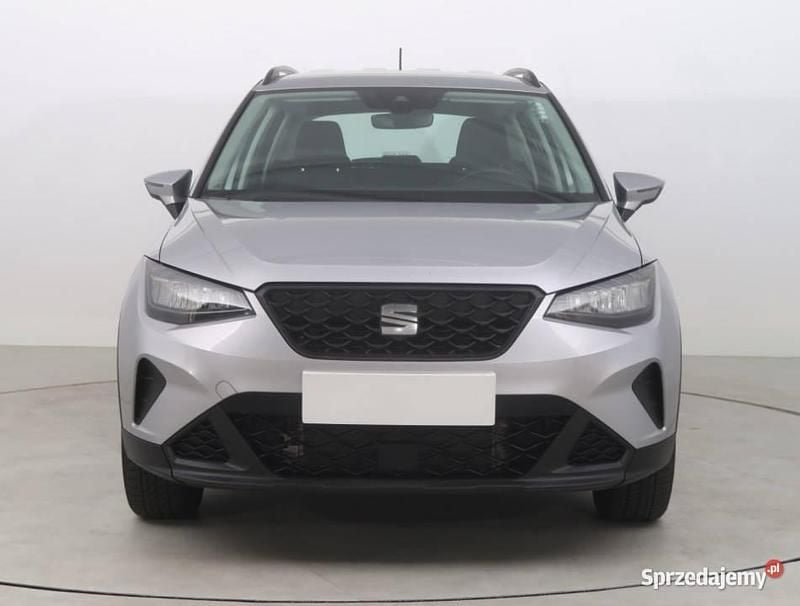 Srebrny Używany 2023 Seat Arona SUV | 79 999 zł (Uczciwa cena) - Obraz 1/4