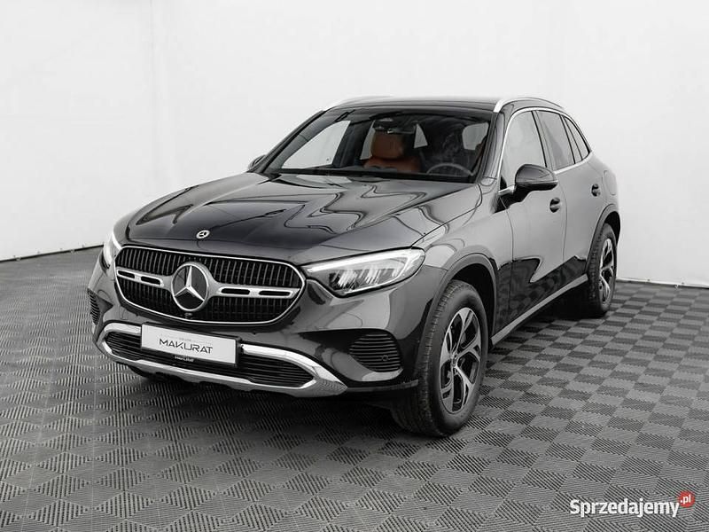 Czarny Używany 2024 Mercedes GLC300e Avantgarde SUV | 289 840 zł - Obraz 1/4