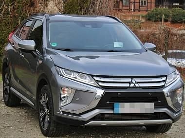 Inny kolor Używany 2018 Mitsubishi Eclipse Cross SUV | 64 900 zł (Uczciwa cena) - Obraz 1/4