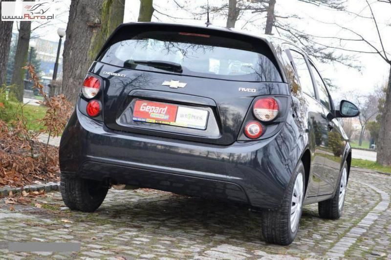 Używany Chevrolet Aveo 75 KM (55 kW) 2012 Czarny (metalik) Hatchback