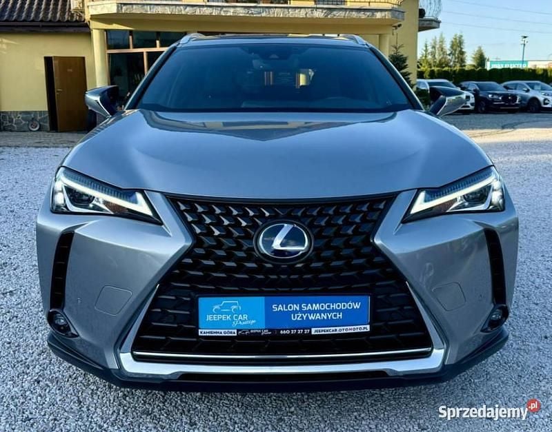 Szary (metalik, perła) Używany 2021 Lexus UX SUV | 94 900 zł (Uczciwa cena) - Obraz 1/4