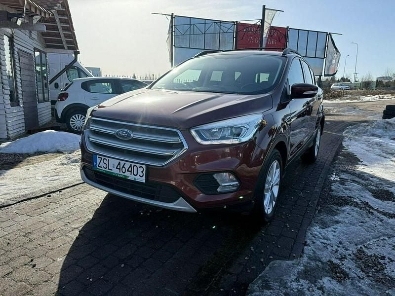 Używany Ford Escape 180 KM (132 kW) 2018 Wiśniowy SUV
