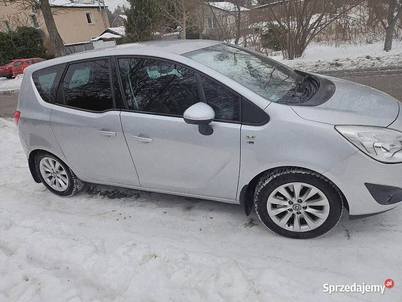 Używany Opel Meriva 2012 Srebrny Minivan