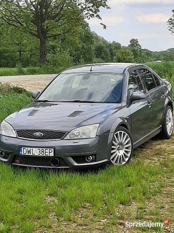 Używany Ford Mondeo ST 2004 Szary Sedan/Limuzyna