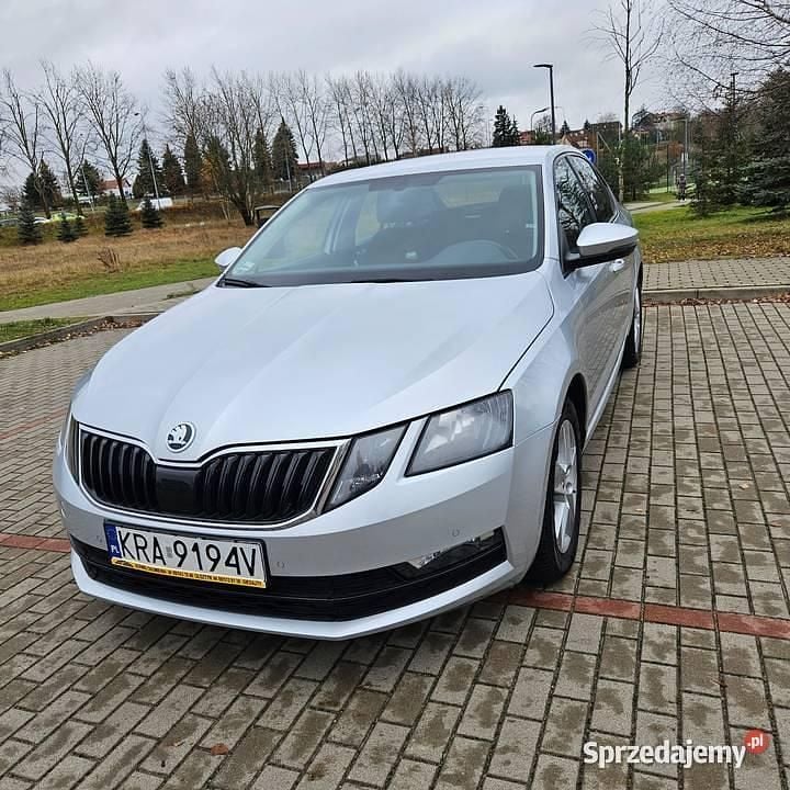 Srebrny Używany 2018 Skoda Octavia Hatchback | 49 999 zł (Dobra cena) - Obraz 1/4