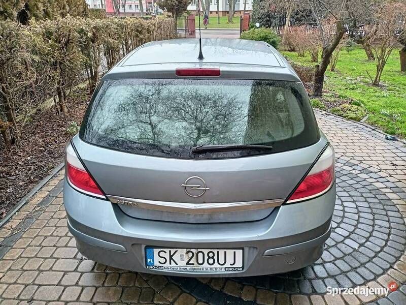 Srebrny Używany 2004 Opel Astra Hatchback | 7000 zł (Uczciwa cena) - Obraz 1/4