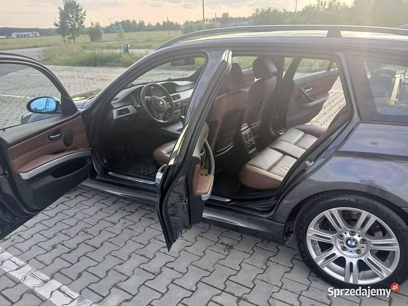 Szary Używany 2007 BMW 320 Comfort Edition Kombi | 19 900 zł (Dobra cena) - Obraz 1/4
