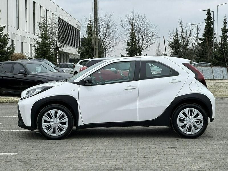Używany Toyota Aygo X 72 KM (52 kW) 2024 Biały SUV