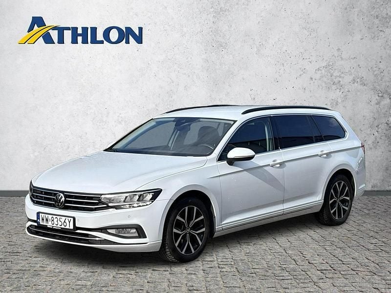 Używany VW Passat 150 KM (110 kW) 2023 Biały Kombi