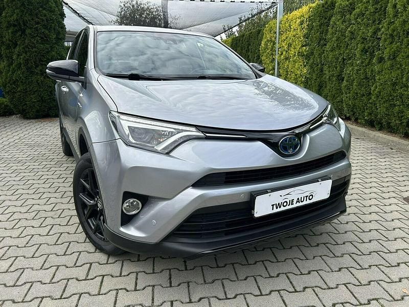 Szary Używany 2018 Toyota RAV4 SUV | 84 900 zł - Obraz 1/4