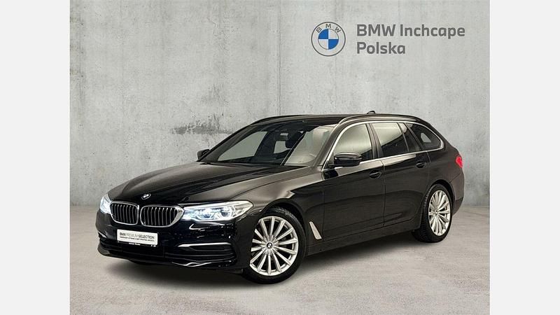 Black 2 Używany 2019 BMW 518 Kombi | 97 900 zł (Super Cena) - Obraz 1/3