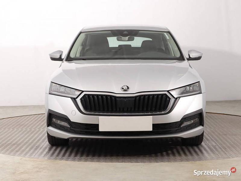 Srebrny Używany 2021 Skoda Octavia Hatchback | 62 999 zł (Uczciwa cena) - Obraz 1/4