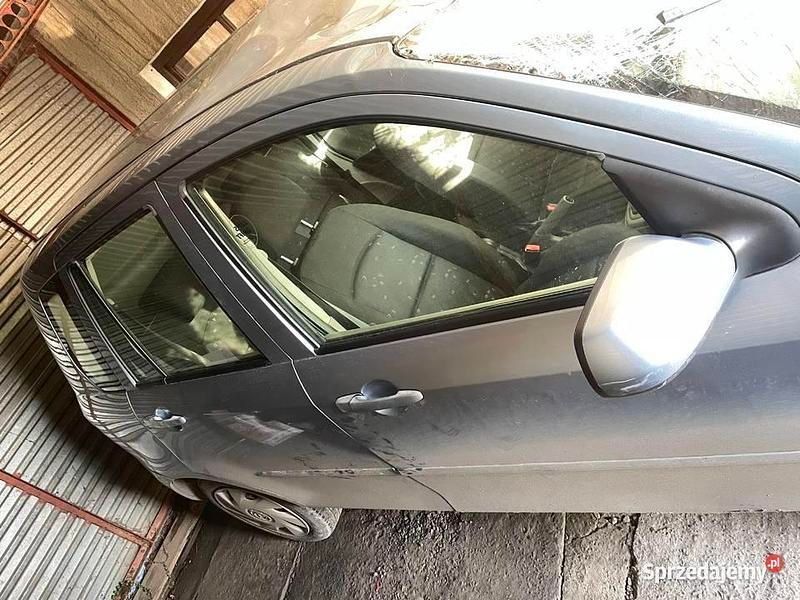 Używany Mazda 2 2004 Hatchback