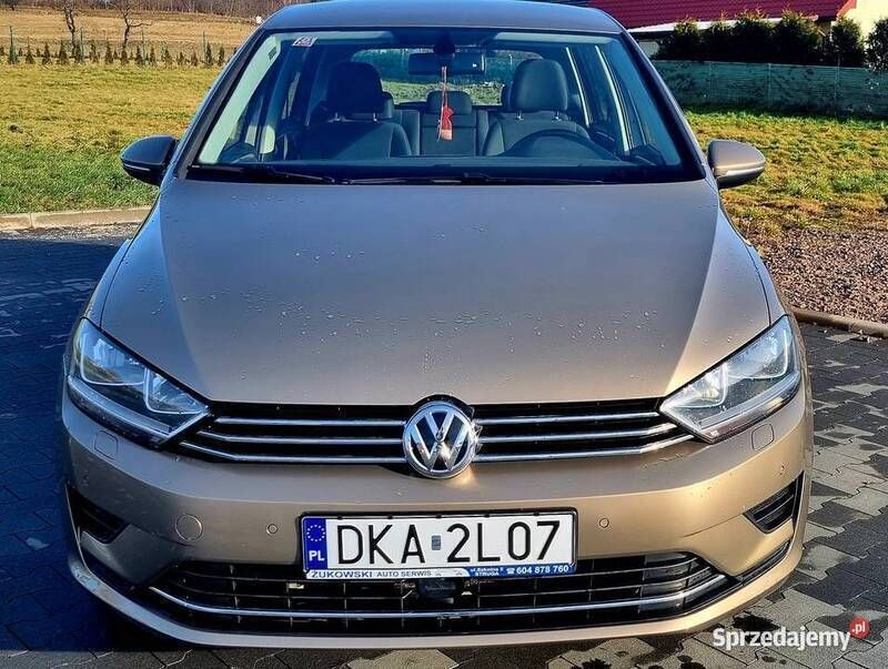 Używany VW Golf Sportsvan 110 KM (80 kW) 2014 Złoty Minivan