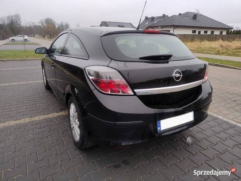Używany Opel Astra GTC 105 KM (77 kW) 2006 Czarny Hatchback