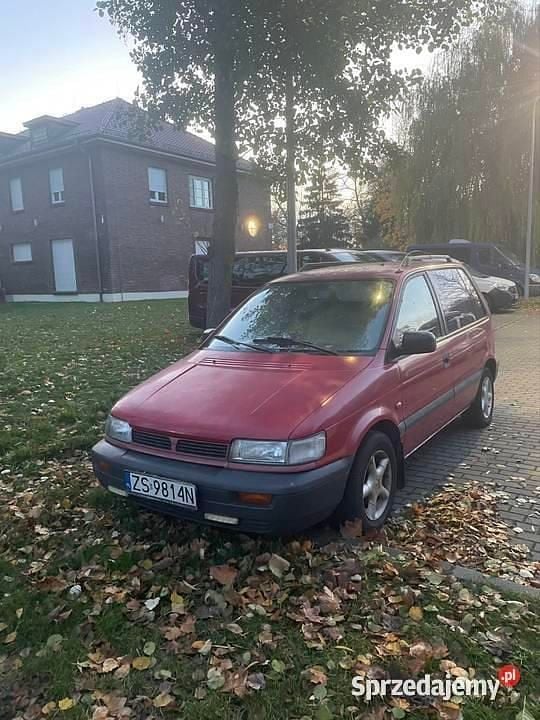 Czerwony Używany 1994 Mitsubishi Space Runner Minivan | 3000 zł - Obraz 1/1