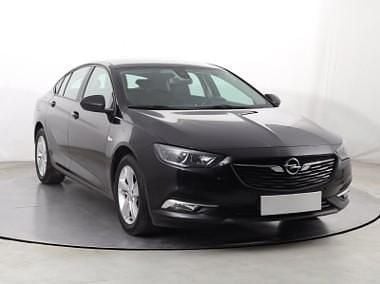 Używany Opel Insignia 140 KM (102 kW) 2019 Czarny Hatchback