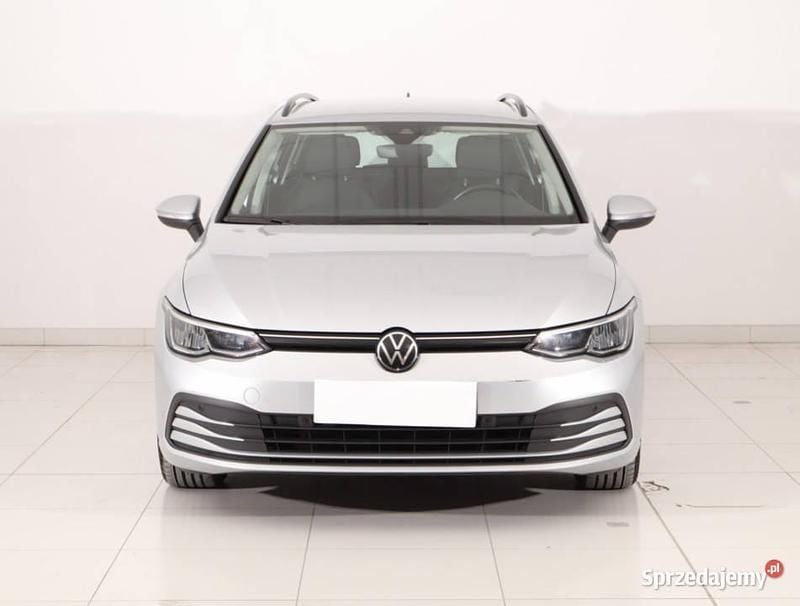 Srebrny Używany 2022 VW Golf VIII Kombi | 69 999 zł (Dobra cena) - Obraz 1/4