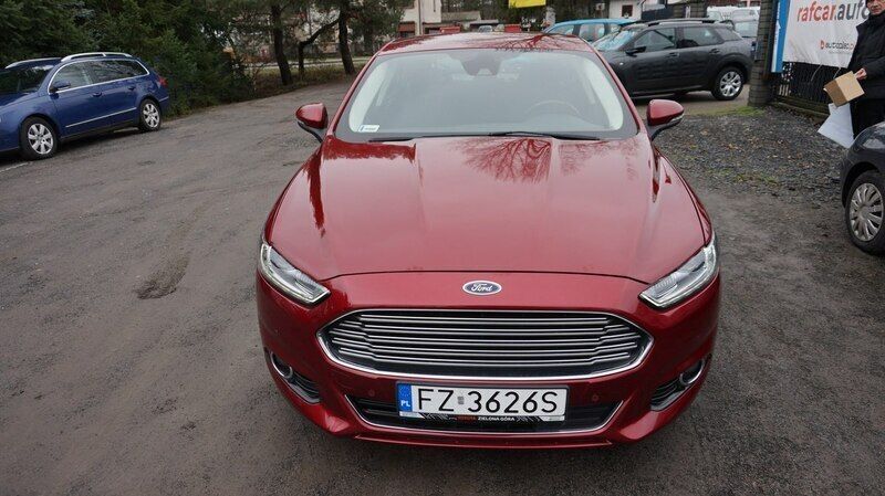 Używany Ford Mondeo 150 KM (110 kW) 2018 Bordowy Hatchback