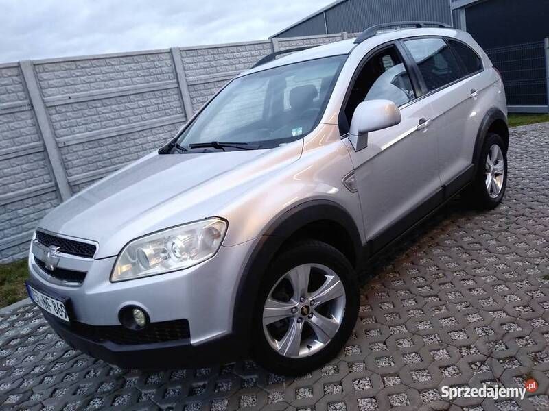 Srebrny Używany 2007 Chevrolet Captiva LS SUV | 18 999 zł (Uczciwa cena) - Obraz 1/4