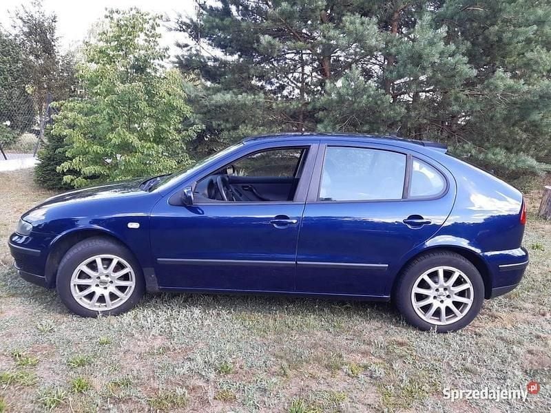 Granatowy Używany 2001 Seat Leon Hatchback | 5500 zł (Uczciwa cena) - Obraz 1/4