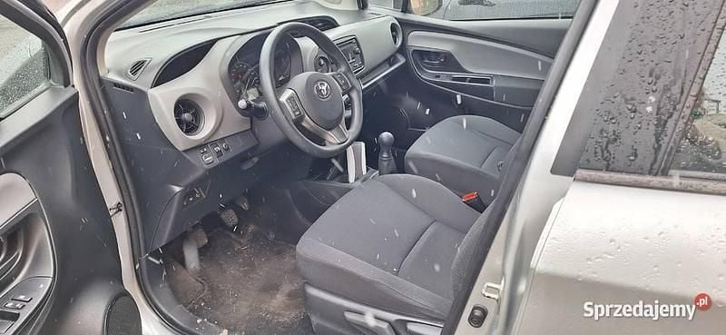 Używany Toyota Yaris 72 KM (52 kW) 2020