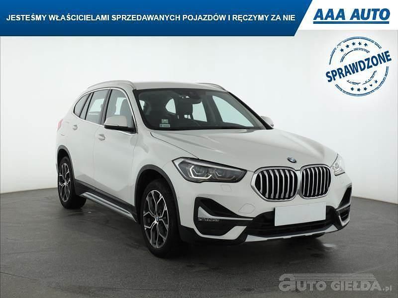 Używany BMW X1 140 KM (102 kW) 2019 Biały SUV