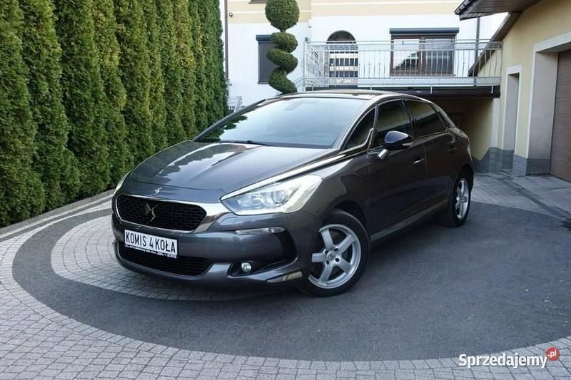 Szary Używany 2016 Citroën DS5 Hatchback | 42 900 zł (Uczciwa cena) - Obraz 1/4