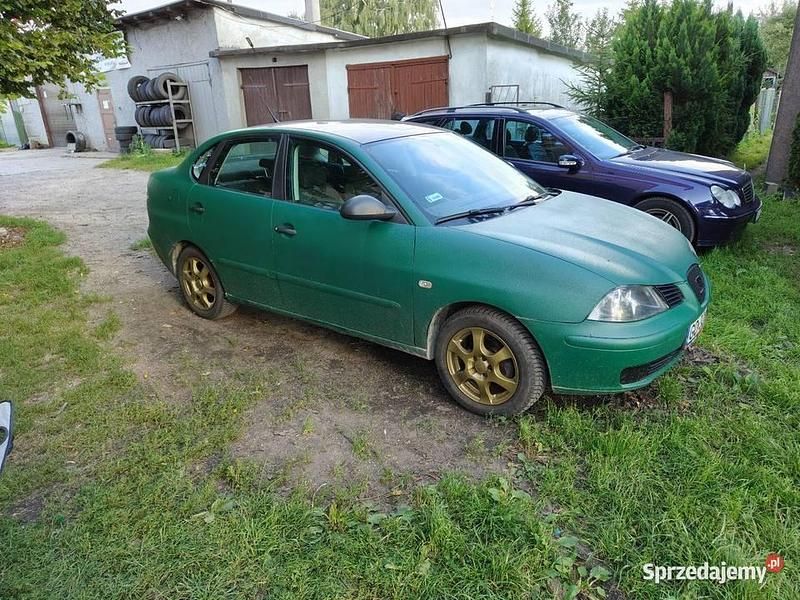 Zielony Używany 2006 Seat Cordoba Sedan/Limuzyna | 5000 zł (Uczciwa cena) - Obraz 1/3