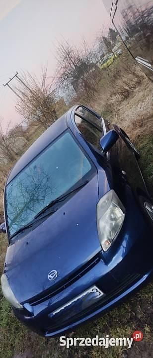 Używany Daihatsu Sirion 2006 Granatowy Hatchback