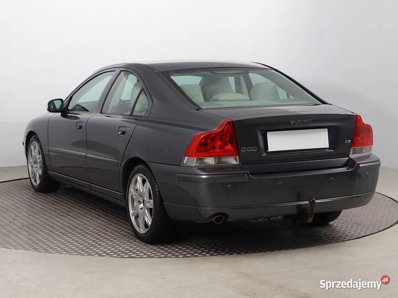 Używany Volvo S60 185 KM (136 kW) 2007 Szary Sedan/Limuzyna
