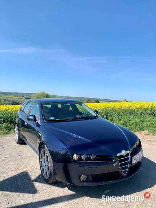 Granatowy Używany 2011 Alfa Romeo 159 Kombi | 19 900 zł (Drogi) - Obraz 1/4