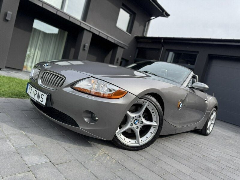 Szary Używany 2003 BMW Z4 Kabriolet | 50 000 zł - Obraz 1/4
