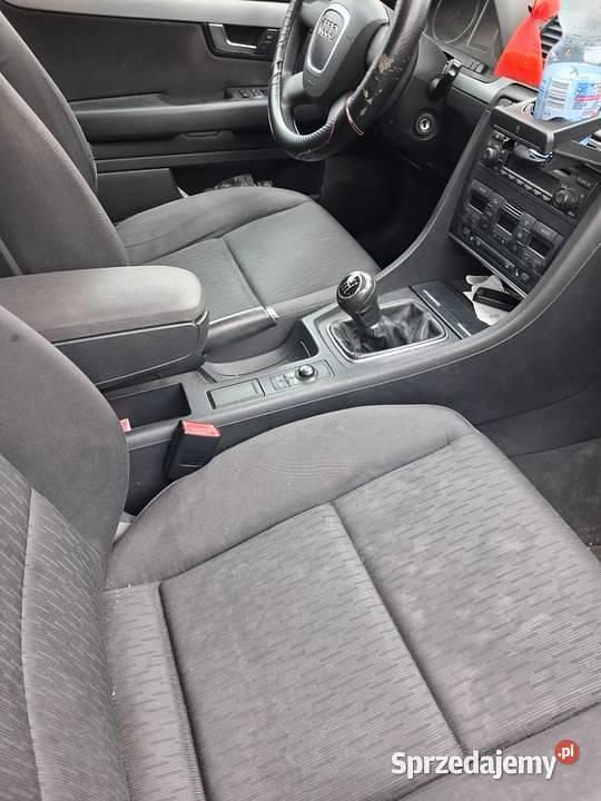 Srebrny Używany 2005 Audi A4 Kombi | 13 999 zł (Uczciwa cena) - Obraz 1/4