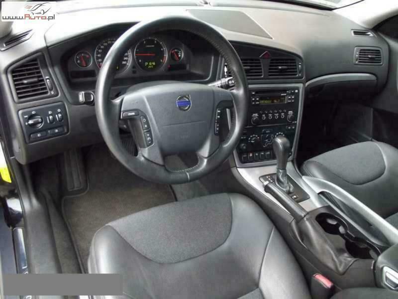 Używany Volvo XC70 185 KM (136 kW) 2005 Czarny (metalik) SUV