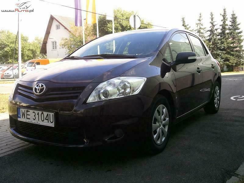 Fioletowy Używany 2010 Toyota Auris Hatchback | 31 800 zł (Drogi) - Obraz 1/4